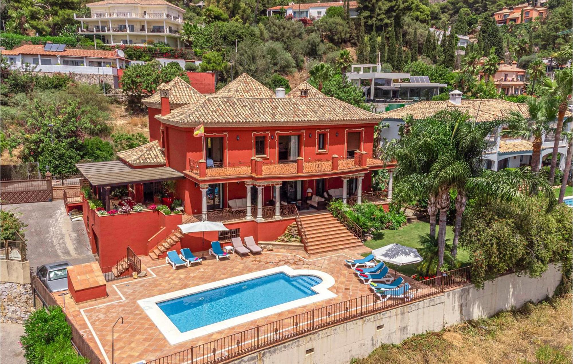 Beautiful In With Wifi, Outdoor Swimming Pool And Swimming Pool Hébergement de vacances